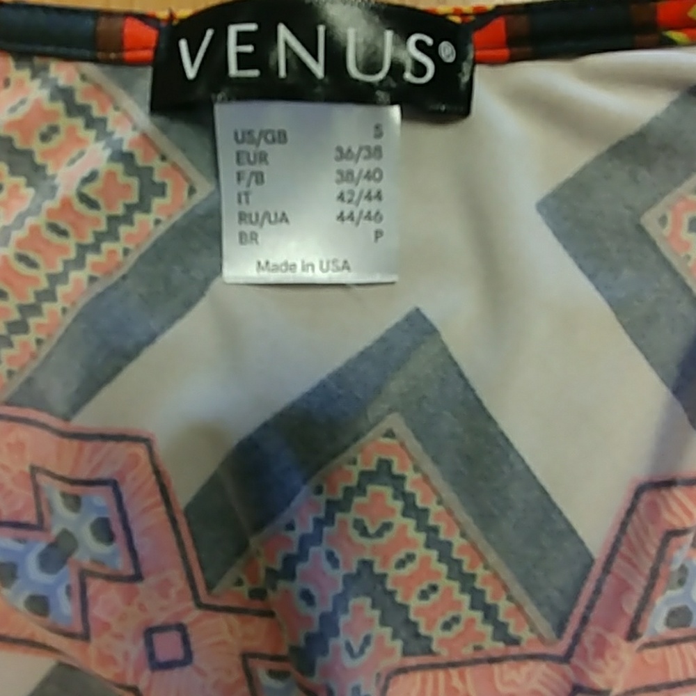 Venus Bold Abstract Print Wrap Top - Picture 8 of 8